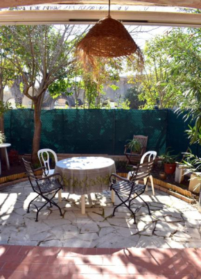 Grand studio avec jardin à Saint-Aygulf